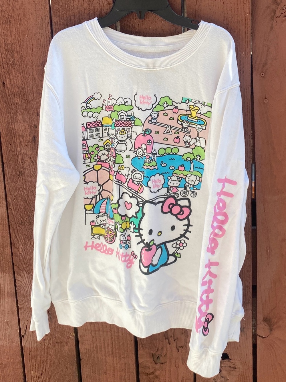 The HELLO KITTY x SANRIO Carnival Lightweight Bioworld White Sweatshirt size L